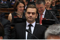 Borba DS i SNS oko Voždovca Borba DS i SNS oko Voždovca