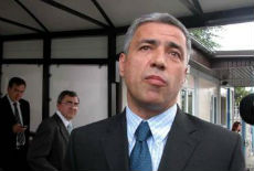 Tri dana malo za barikade Tri dana malo za barikade