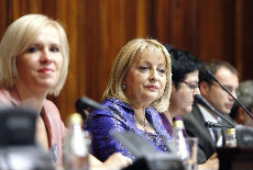 Vratiti zakone u parlament Vratiti zakone u parlament