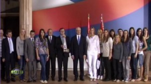 Predsednik Srbije Boris Tadić primio je žensku odbojkašku reprezentaciju Srbije, koja je na Evropskom prvenstvu osvojila zlatnu medalju.